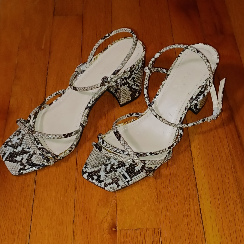Snakeskin Strappy Block 3.5 In  Heel Sandals Size 8